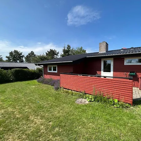 Summer In A Cosy, Old Summer House Area Slagelse