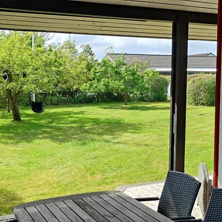 Summer In A Cosy, Old Summer House Area Holiday home