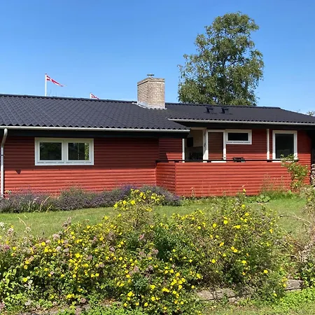 Summer In A Cosy, Old Summer House Area Holiday home Slagelse
